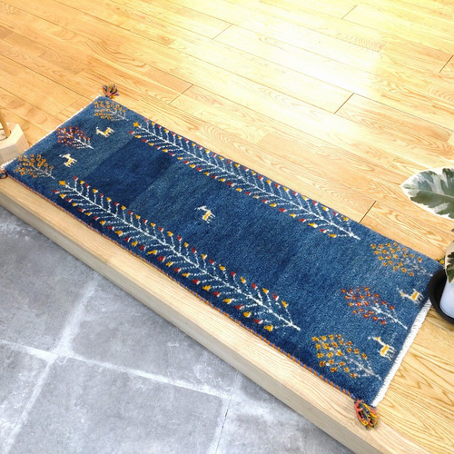 秋の目玉品】ペルシャ ギャッベ ミニランナー 117×44 藍色 青 生命の木