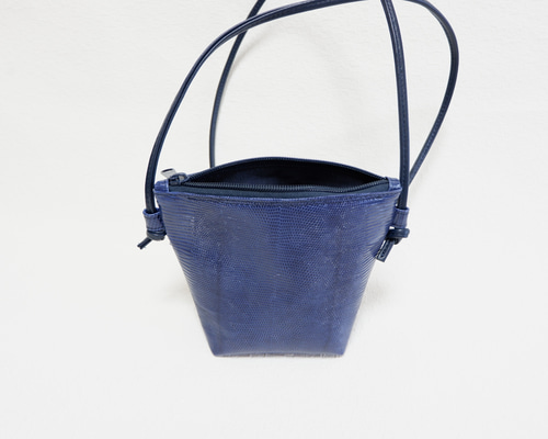 トカゲ革のバッグ Chiwa ページnanaobag リザード スミレ リザード革