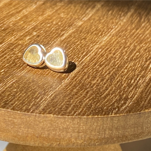 金糸雀色（かなりあいろ）#ルチルクォーツ ハートピアス ピアス