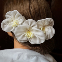 結婚式　成人式　卒業式　髪飾り　胡蝶蘭　オーダー可能つまみ細工　選べる　ちょい足し　可憐　和風　打掛　　ウェディング 1枚目の画像