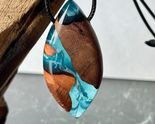 182617cf88a5c9e4a4819619940378