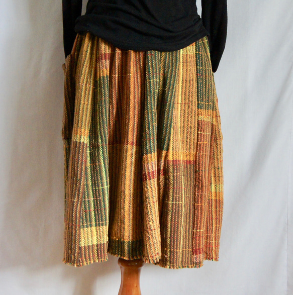 さをり織り　★手織りのスカート★　さおり織り　秋冬　茶色　ブラウン　ユニーク　一点物　個性的 3枚目の画像