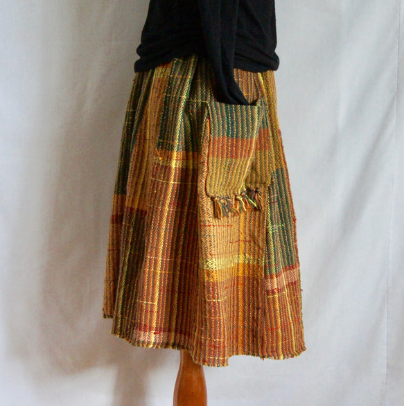 さをり織り　★手織りのスカート★　さおり織り　秋冬　茶色　ブラウン　ユニーク　一点物　個性的 4枚目の画像