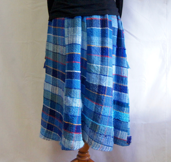 さをり織り　★手織りのスカート★　さおり織り　秋冬　青　ブルー　ユニーク　一点物　個性的 3枚目の画像