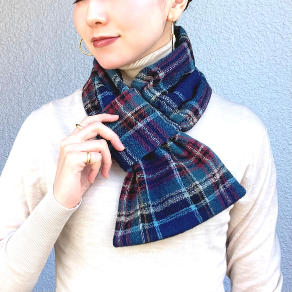 お取り置き品＜ブルーネイビー・先染めタータンチェックのウール