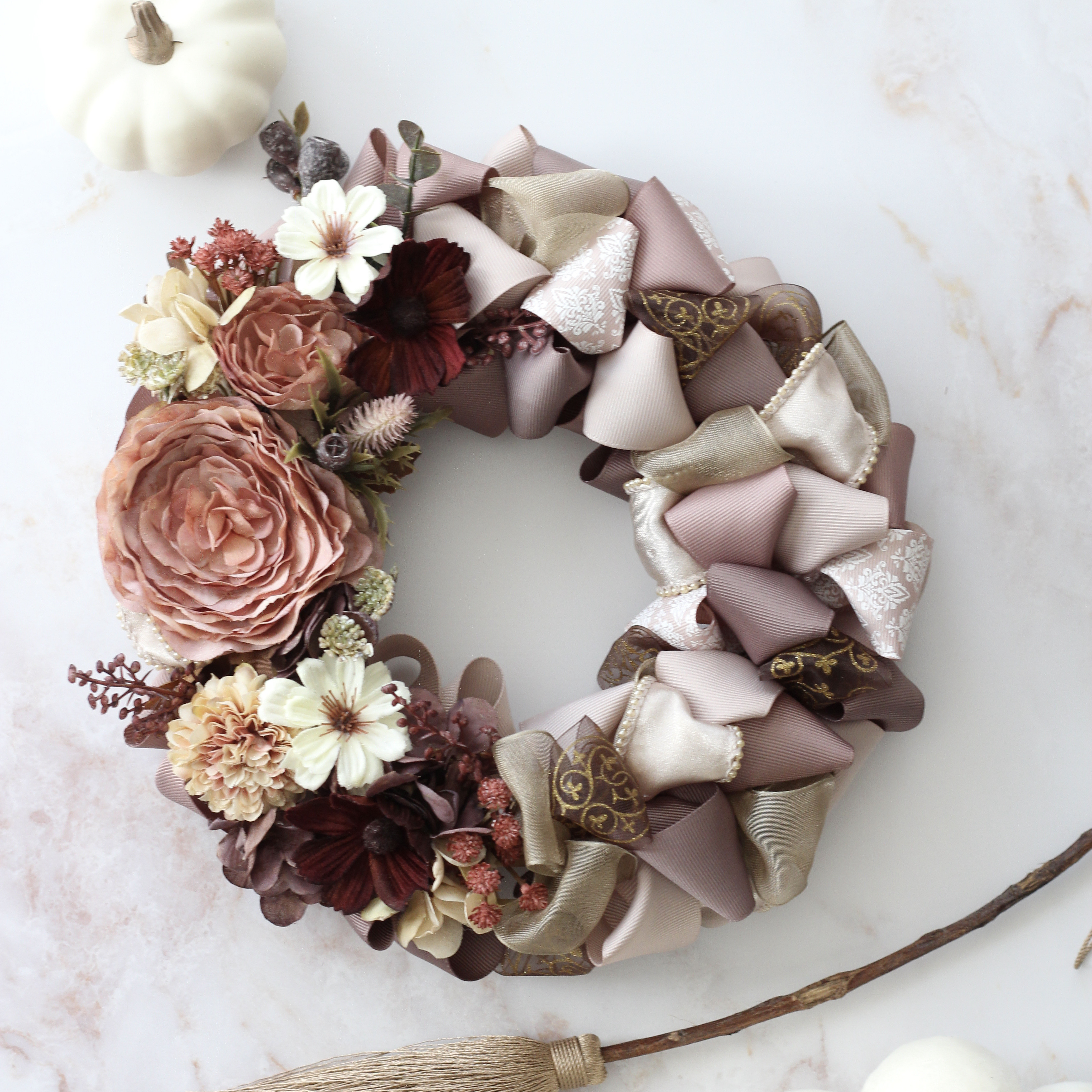 大人シックなハロウィンリース グレージュのダリア 秋色リース リース