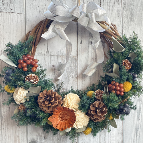 秋から冬の木の実のクリスマスハーフリース 〜長い期間飾っていただけ