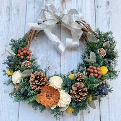 秋から冬の木の実のクリスマスハーフリース 〜長い期間飾っていただけ