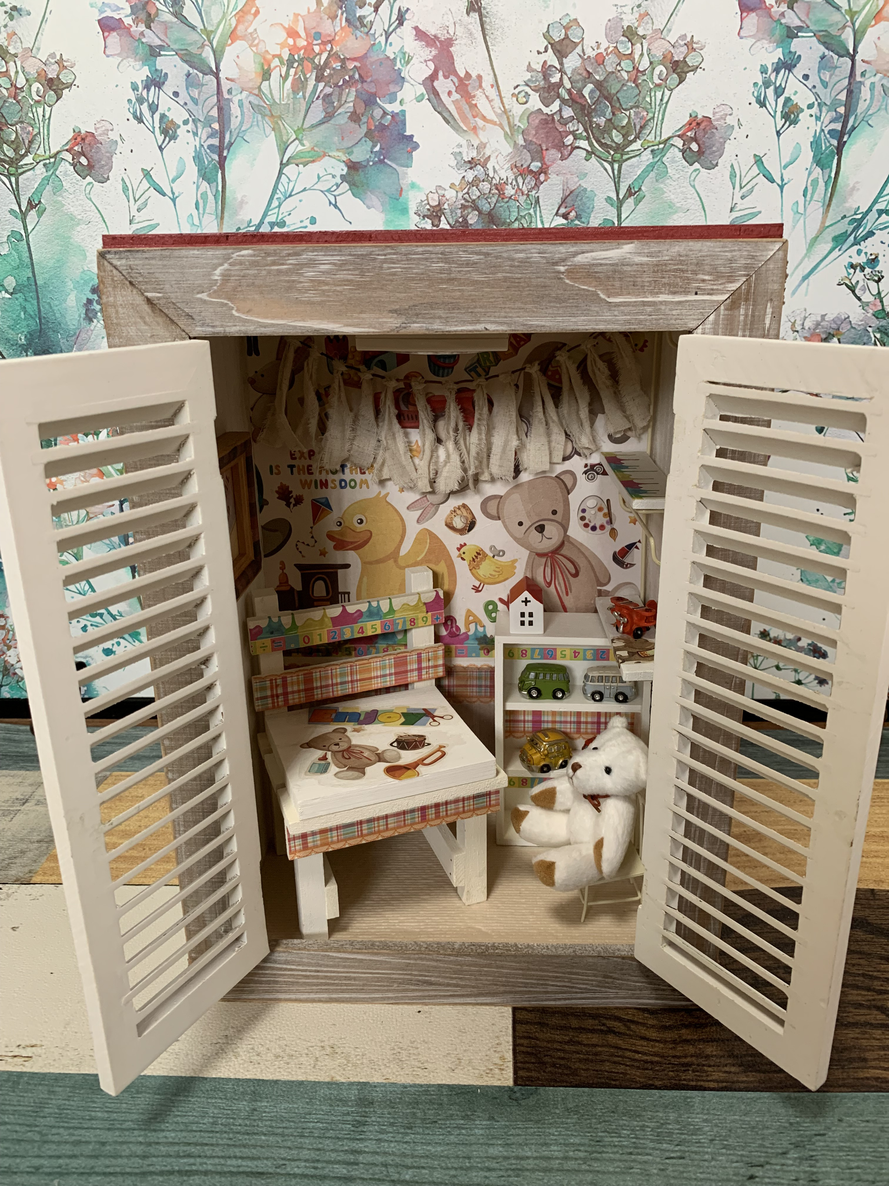 クローゼットタイプドールハウス［ルーバータイプ扉］子供部屋