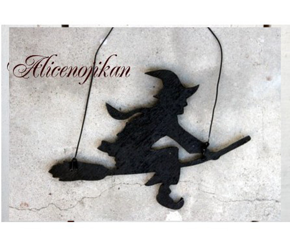 ハロウィン　フライング魔女　S　(Halloween インテリア　木製オーナメント　ショップディスプレイ) 3枚目の画像