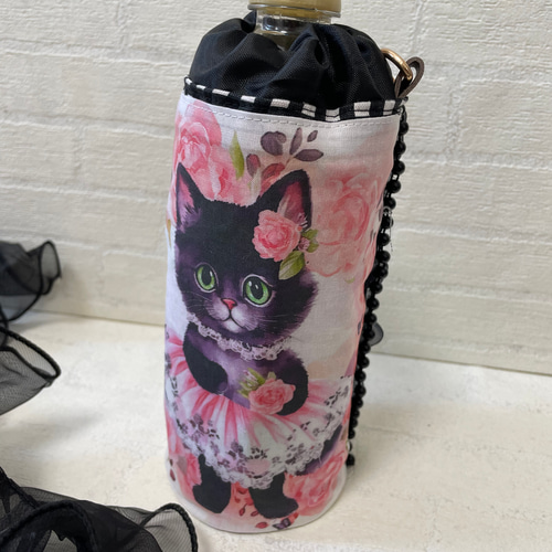 保冷&保温　ペットボトルカバー　PB-3　可愛いお願い猫ちゃん×ローズ薔薇柄 保冷&保温 ペットボトルカバー PB-3 可愛いお願い猫ちゃん