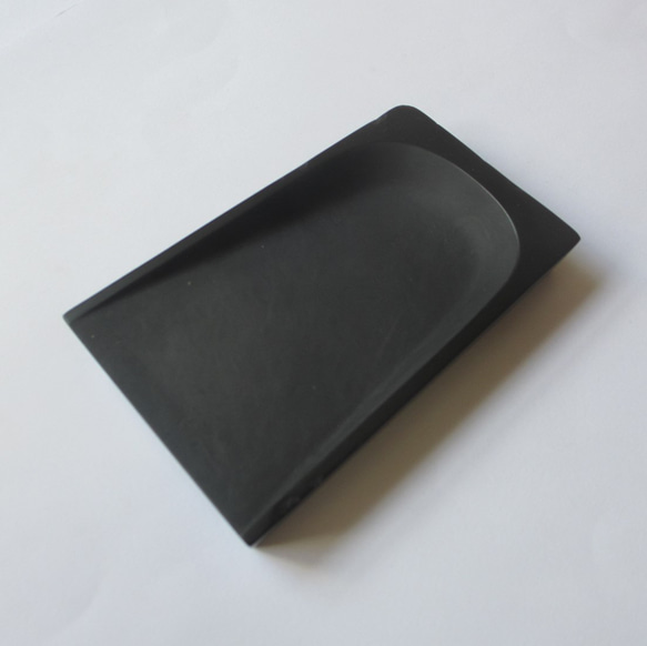 歴史ある型のひとつ、小・中筆用「風字硯」 