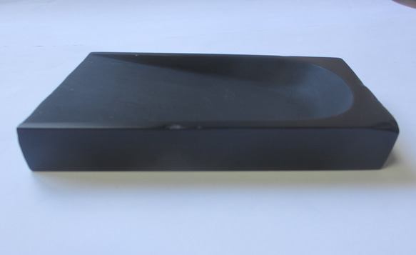 歴史ある型のひとつ、中筆用「風字硯」©  P1620901370(12350円)