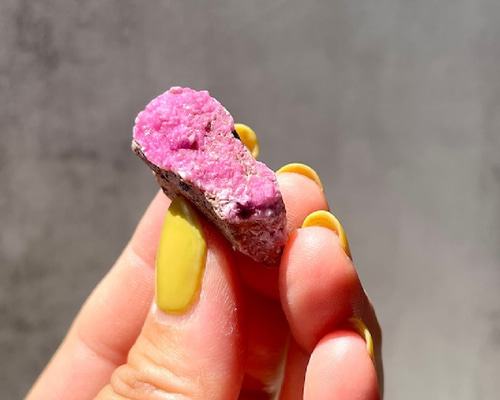 セクシーな美【ピンクコバルトカルサイト クォーツ共生】ドゥルージー