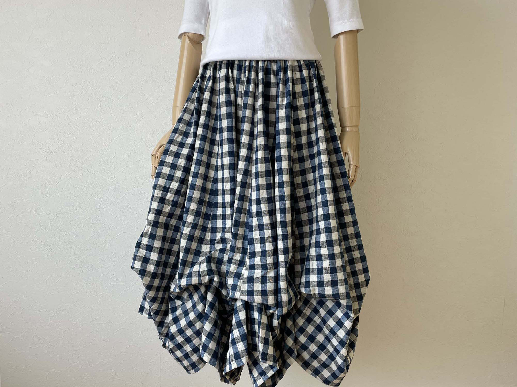 2way 手織り綿で仕立てたロングスカート バルーンスカートにも コットン100% 白青チェック柄