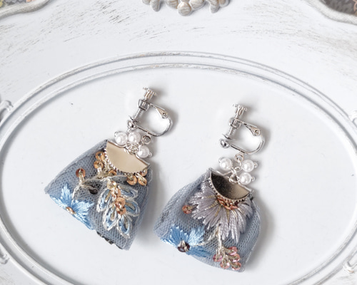 インド刺繍リボンイヤリングorピアス イヤリング