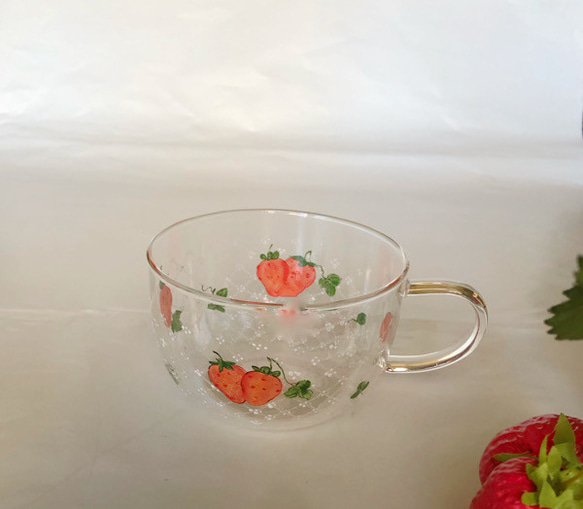 苺とドットレースの片手スープカップ・あたたかいのもOK 2枚目の画像