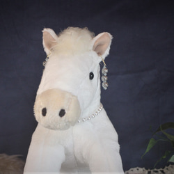 かわいいお座り馬　ウェディングホース　ウェルカムホース　シルク ドレス，タキシード着用　ぬいぐるみ　馬　結婚式 11枚目の画像