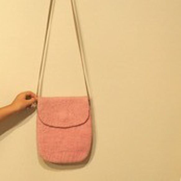 【SALE】羊毛フェルト ポシェット wool pochette ショルダー バック シンプル かわいい　ストラップ 1枚目の画像