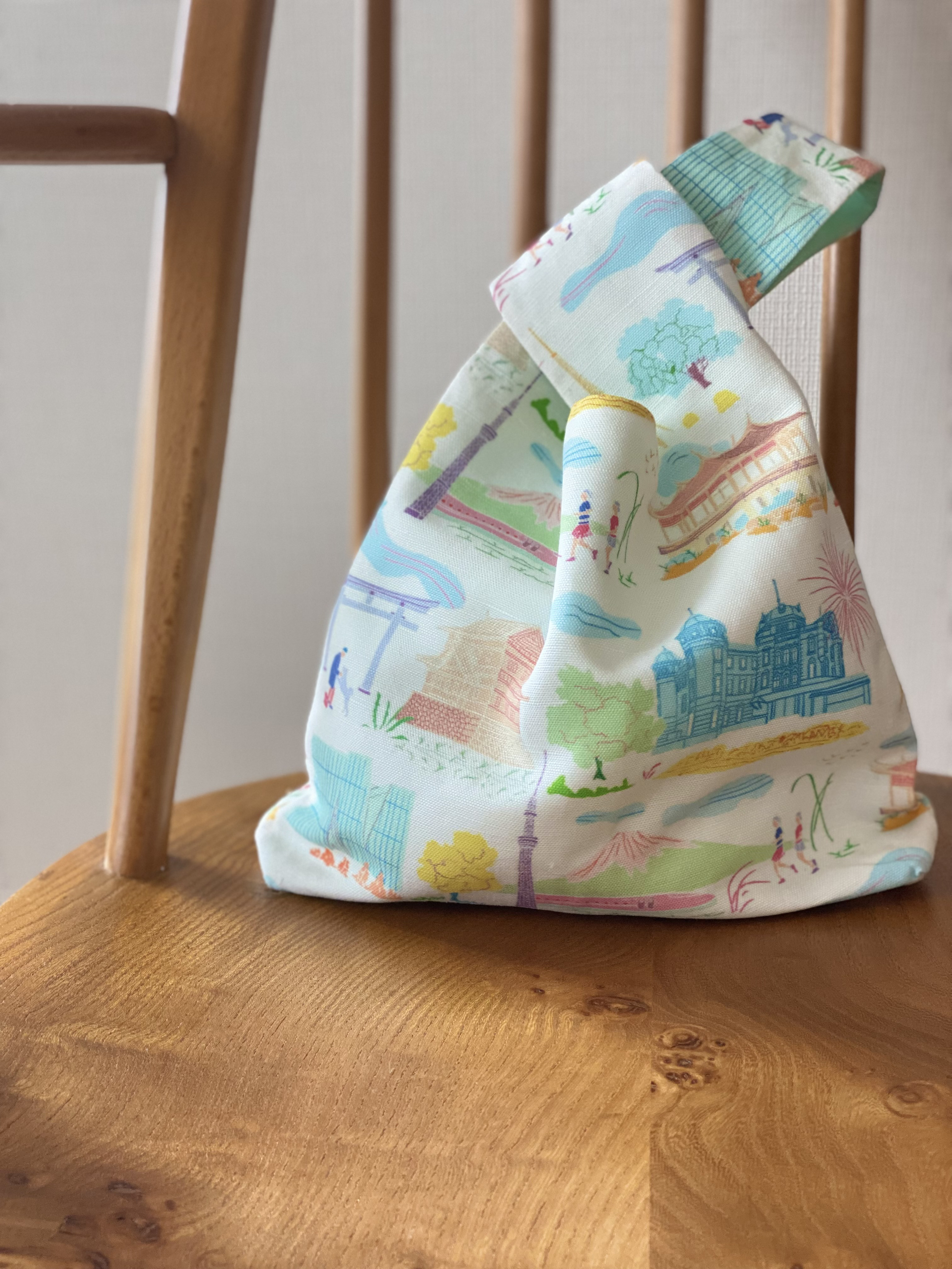 シンガポールのワンハンドバッグ  ジャパンインスパイアデザイン