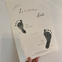 New‼︎(送料無料★1枚入)1歳お誕生日記念足形比較ポスター(1歳足形も印刷)手形ポスターも可能❤︎ 2枚目の画像