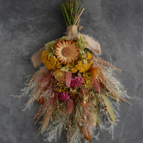 暖色カラーのドライフラワースワッグ 花束 ブーケ 壁掛け スワッグ