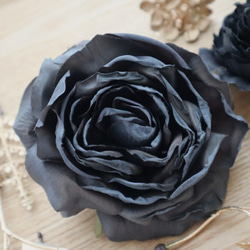 髪飾り　薔薇　黒　ゴールド　黒バラ　ブラックローズ　結婚式　ウェディング　成人式　ブライダル　ヘアアクセ　ヘッドドレス　 5枚目の画像