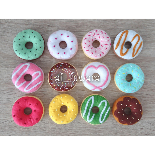 ♬*オーダー受付ページ♬*　フェルトのおままごと  ☆ドーナツセット☆ フェルトおままごと クレープ&ドーナツのセット No.13 - メルカリ