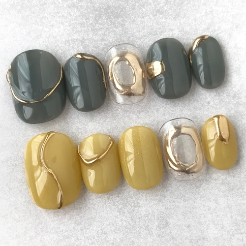 ネイルチップ マスタードイエローとグレーのニュアンスネイル 黄色灰色