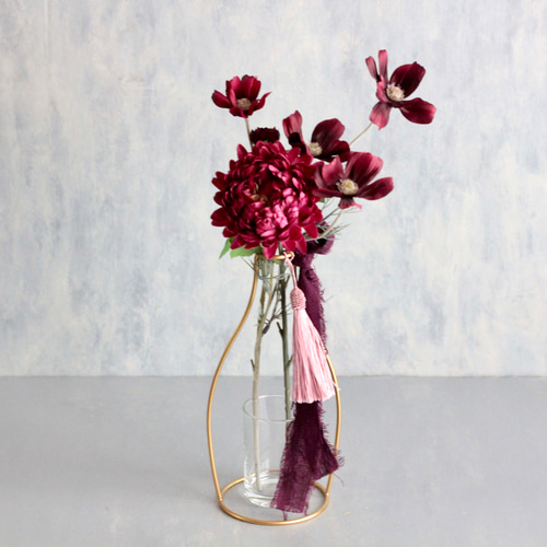 ワインレッド菊とバーガンディーコスモス】｜アーティフィシャル