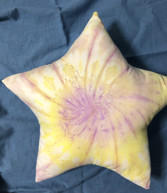 星の子クッション⭐︎黄と紫⭐︎ 4枚目の画像