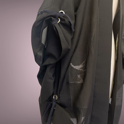 子慣れ感抜群!アイレットタック 黒羽織り 和装 男女兼用  レトロ 着物リメイク ブラック 5905 13枚目の画像