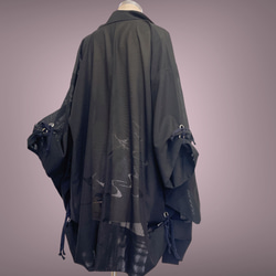 子慣れ感抜群!アイレットタック 黒羽織り 和装 男女兼用  レトロ 着物リメイク ブラック 5905 8枚目の画像