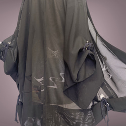 子慣れ感抜群!アイレットタック 黒羽織り 和装 男女兼用  レトロ 着物リメイク ブラック 5905 3枚目の画像