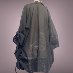 子慣れ感抜群!アイレットタック 黒羽織り 和装 男女兼用  レトロ 着物リメイク ブラック 5905 4枚目の画像