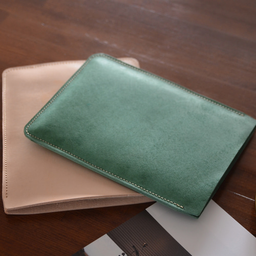 本革レザー iPadminiケース イタリアンレザー グリーン iPad miniケース 本革イタリアレザー 経年変化を楽しめる
