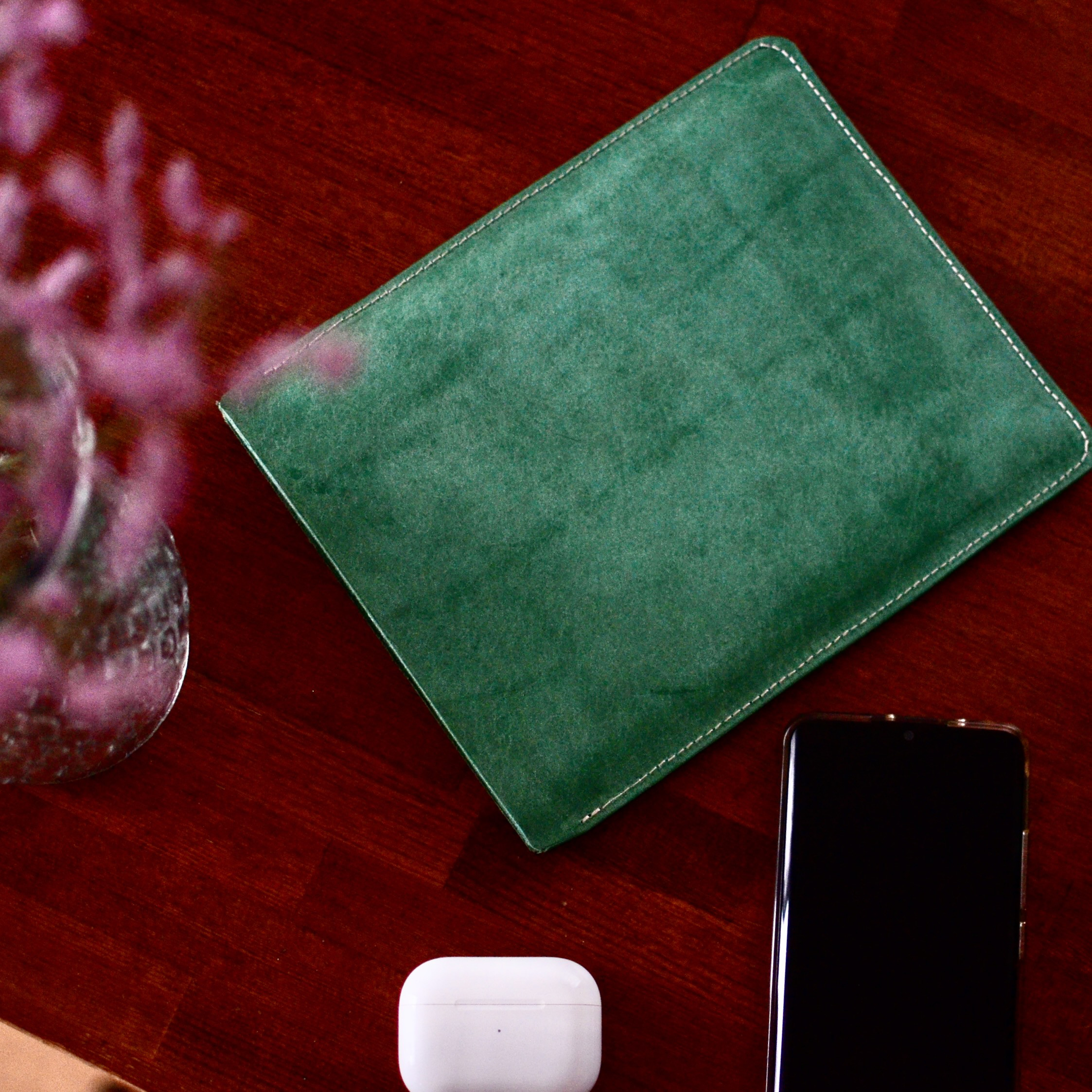 iPad miniケース　本革イタリアレザー　経年変化を楽しめる　タブレット　エメラルドグリーン 他機種可能