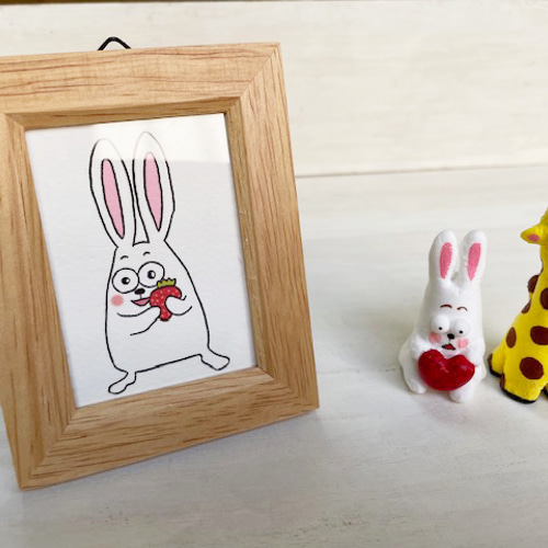 お気に入りの イラスト ミニ額縁 うさぎとイチゴ イラスト かわいい 笑顔 版画