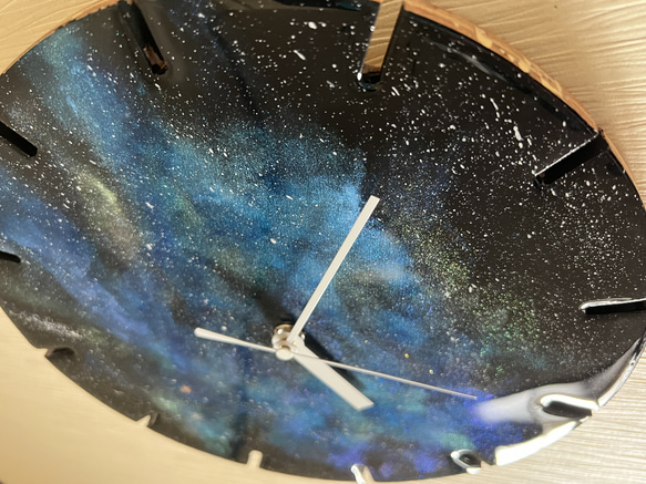ギャラクシーアート掛け時計　世界に一つだけのアート　レジンアート　エポキシ樹脂　宇宙　 3枚目の画像