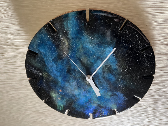 ギャラクシーアート掛け時計　世界に一つだけのアート　レジンアート　エポキシ樹脂　宇宙　 2枚目の画像