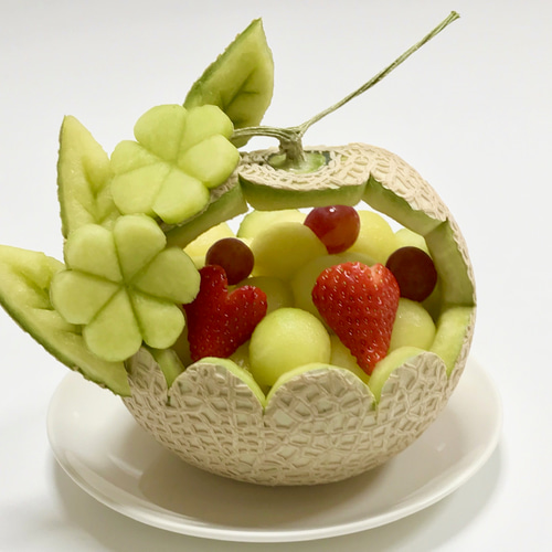 特別なプレゼントにメロンのフルーツバスケットを！【オーダーフルーツ