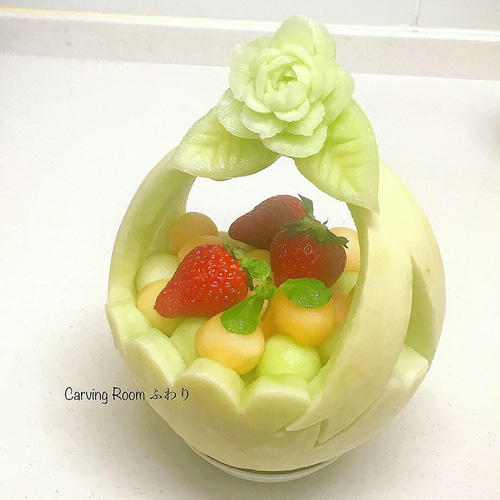 特別なプレゼントにメロンのフルーツバスケットを！【オーダーフルーツ