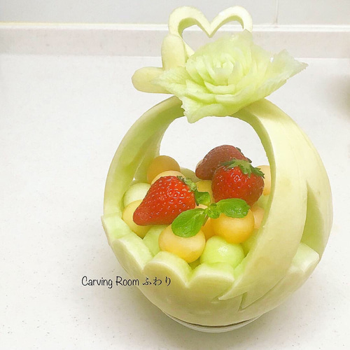 特別なプレゼントにメロンのフルーツバスケットを！【オーダーフルーツ