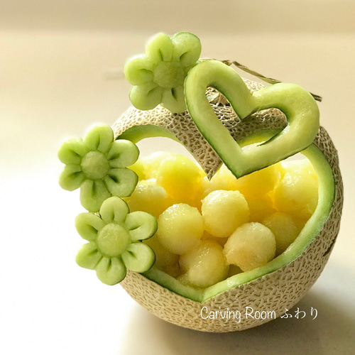 特別なプレゼントにメロンのフルーツバスケットを！【オーダーフルーツ