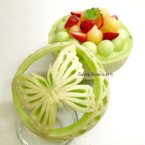 特別なプレゼントにメロンのフルーツバスケットを！【オーダーフルーツ