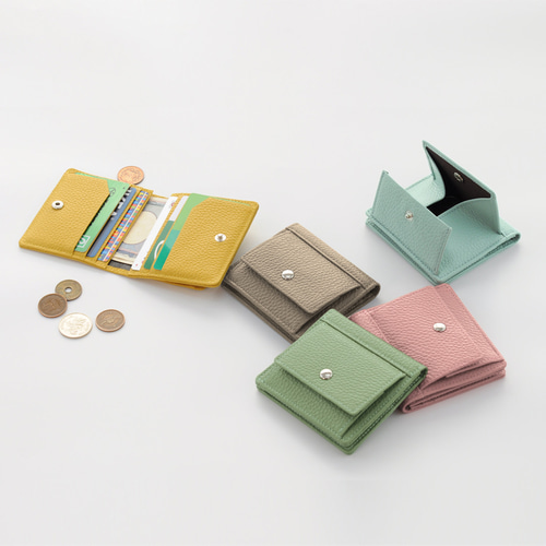 最小レベルでありながら、大容量・丈夫さを両立させてYOSHINA二つ折