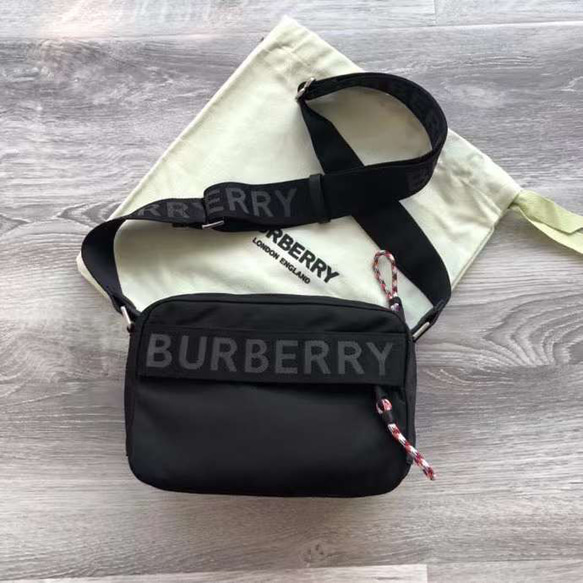 Burberry バーバリーウエストポーチショルダーバッグ ボディバッグ 1枚目の画像