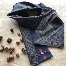 アンティーク大島紬のパッチワークストール　リバーシブル　青グレー　ギフトに　着物リメイク 5枚目の画像