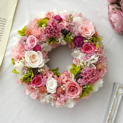 新商品のご紹介】 「ココフラットスクエアリース」は四角いリース用ベース。 花材を絡ませやすく、自然素材のナチュラルな質感を楽しめます♡  #アーティフィシャルフラワー #ドライフラワー #プリザーブドフラワー #花のある暮らし #花と暮らそう #花材卸 #インテリア ... 花材リース用素材 4個セット