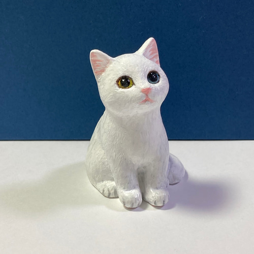 【中古】冬の伊織ねこ おやすみねこ – 丸伊製陶株式会社